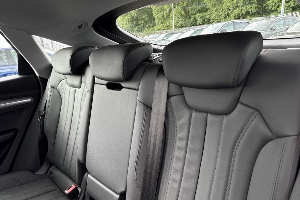 Audi Q5 2.0 Tdi Quattro Launch Edition S Tronic 2025 Grey #18