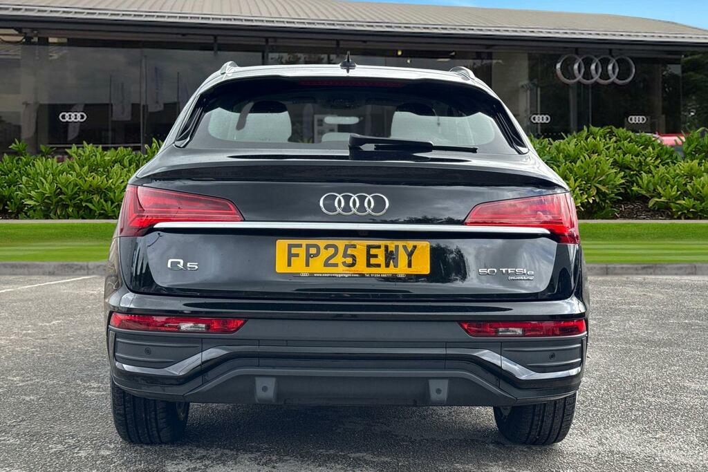 Audi Q5 2.0 Tdi Quattro Launch Edition S Tronic 2025 Grey #4