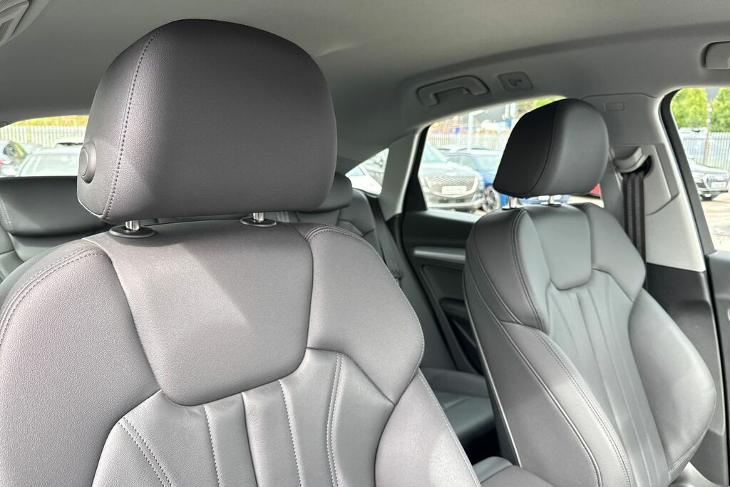 Audi Q5 2.0 Tdi Quattro Launch Edition S Tronic 2025 Grey #23