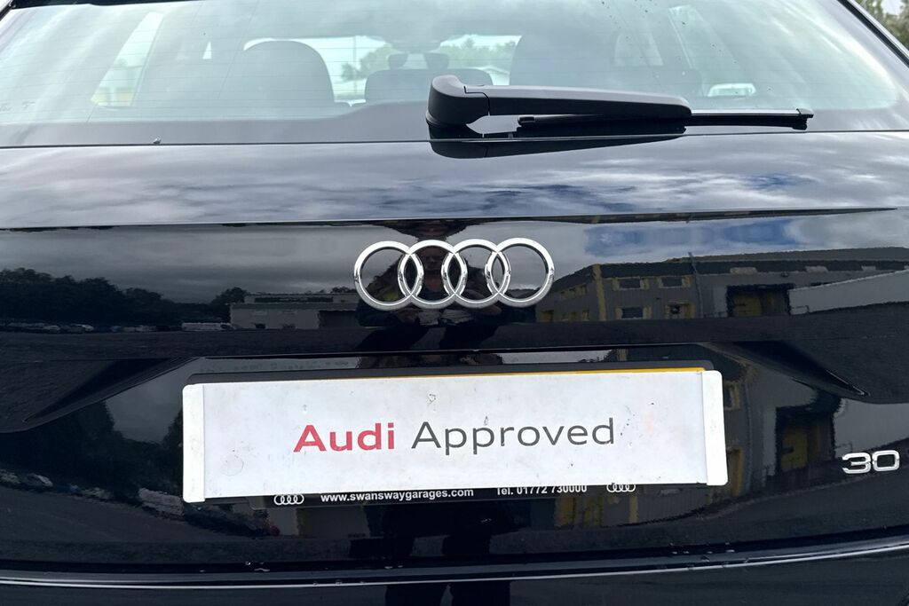 Audi Q2 1.5 Tfsi Cod 35 Black Edition Suv Manua FV26KZL Blue #30