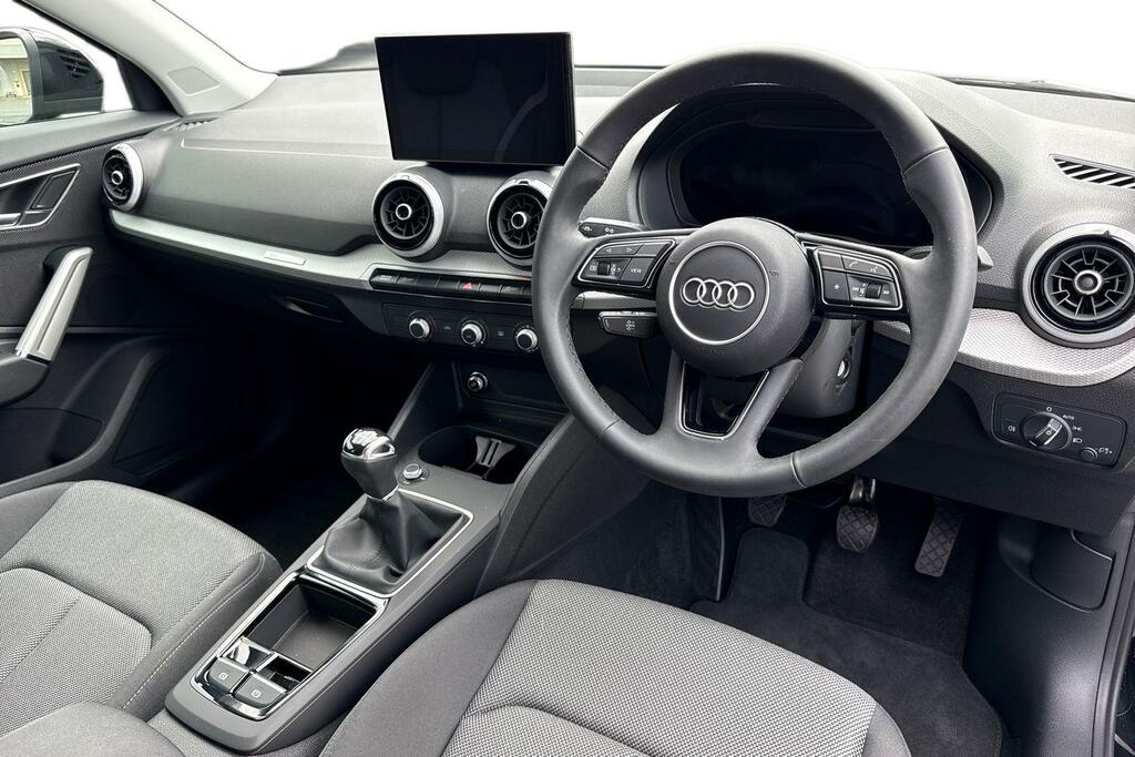 Audi Q2 1.5 Tfsi Cod 35 Black Edition Suv Manua FV26KZL Blue #13