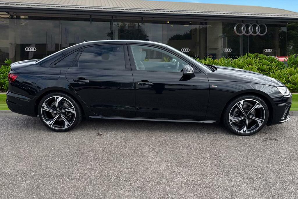 Audi A4 Black Edition 35 Tfsi 150 Ps S Tronic Black #3