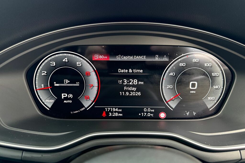 Audi A4 2.0 Tdi 40 Black Edition Saloon S Troni Grey #30