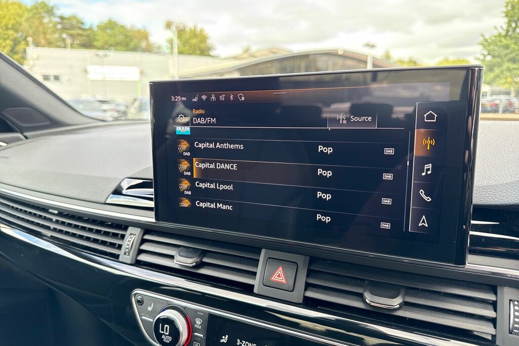 Audi A4 2.0 Tdi 40 Black Edition Saloon S Troni Grey #34