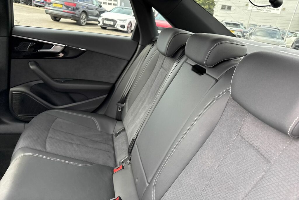 Audi A4 2.0 Tdi 40 Black Edition Saloon S Troni Grey #18