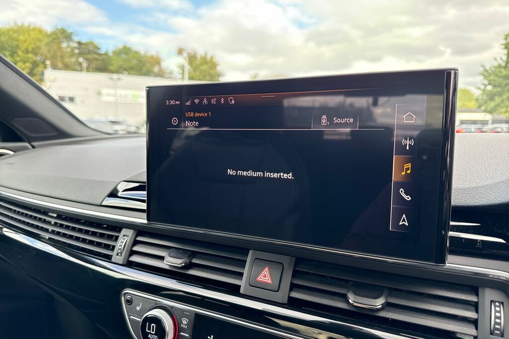 Audi A4 2.0 Tdi 40 Black Edition Saloon S Troni Grey #36