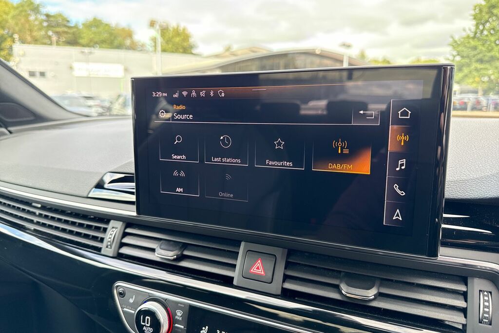 Audi A4 2.0 Tdi 40 Black Edition Saloon S Troni Grey #35