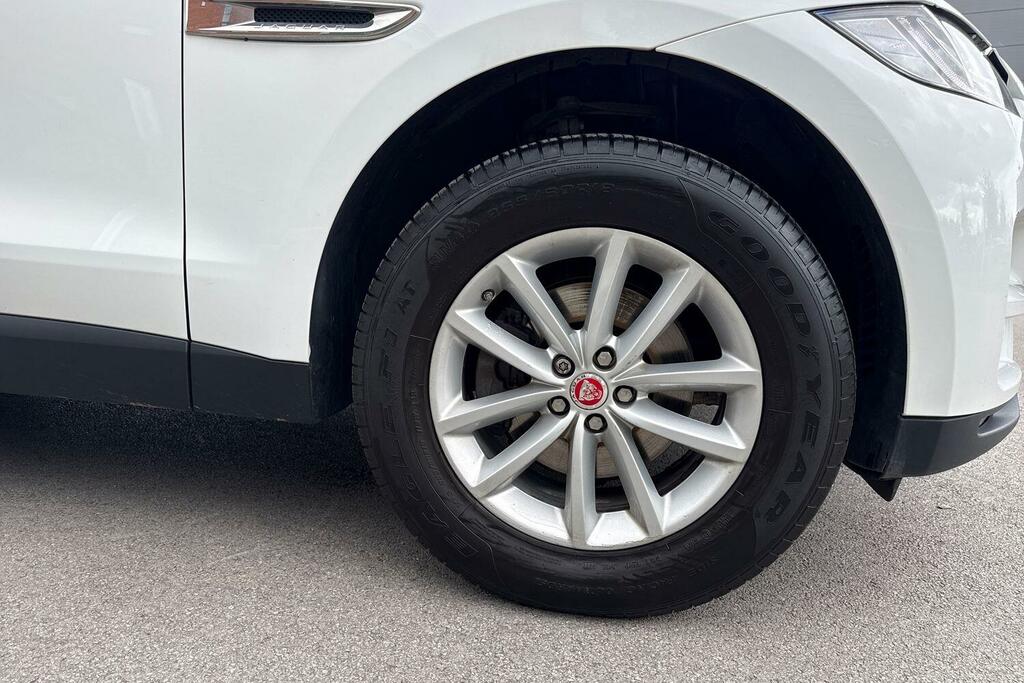 Jaguar F-Pace 2.0 Prestige Awd White #6
