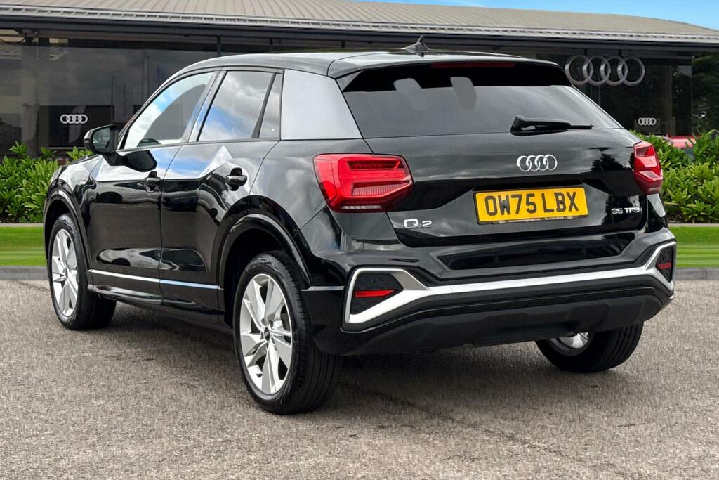 Audi Q2 S Line 35 Tfsi 150 Ps S Tronic Black #2
