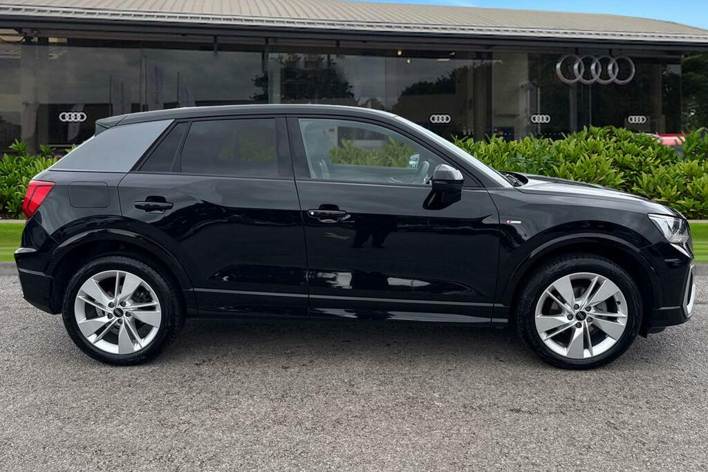 Audi Q2 S Line 35 Tfsi 150 Ps S Tronic Black #3
