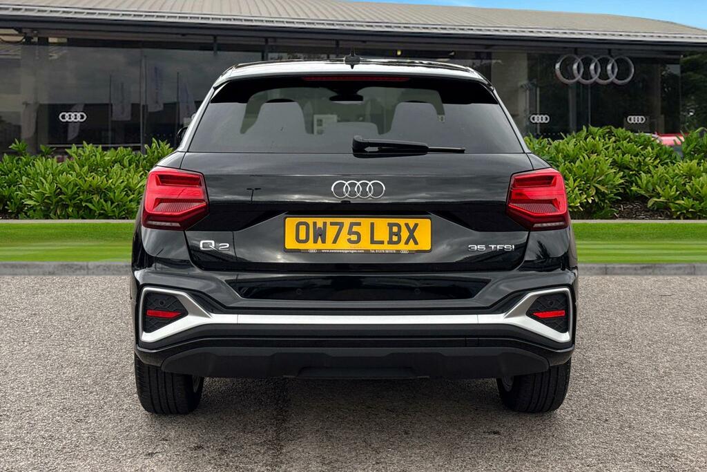 Audi Q2 S Line 35 Tfsi 150 Ps S Tronic Black #4