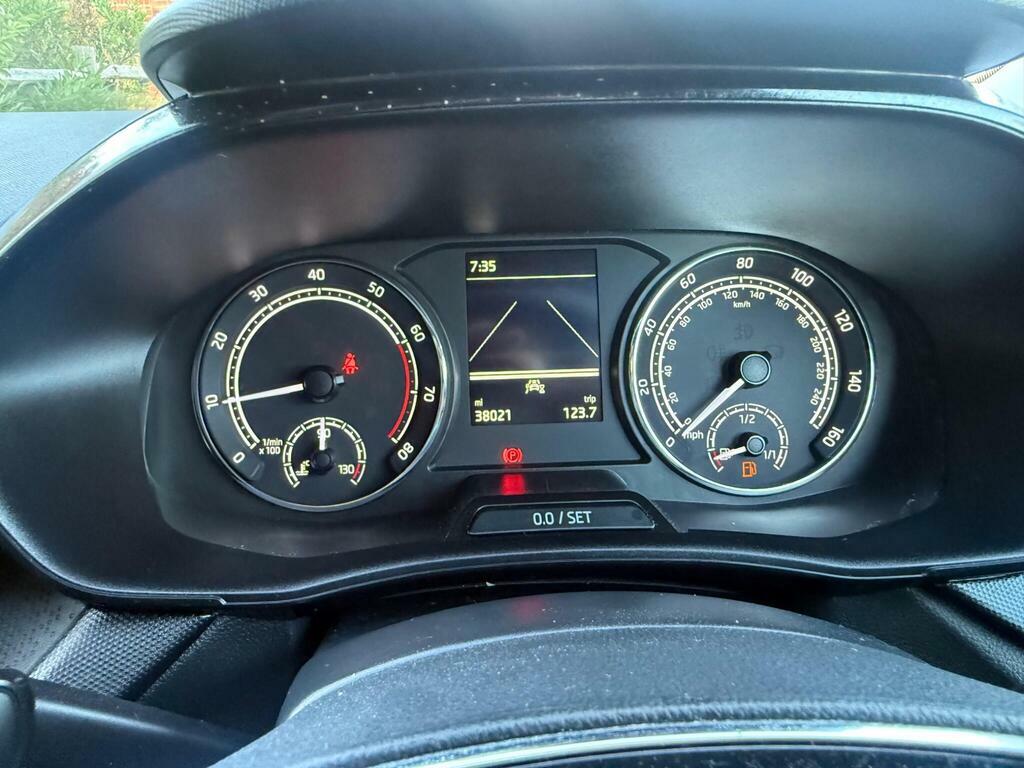 Skoda Fabia 1.0 Tsi Se Comfort Grey #32