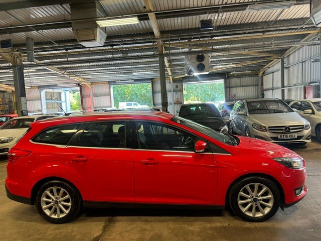 Ford Focus Estate RV66FNM Red #5