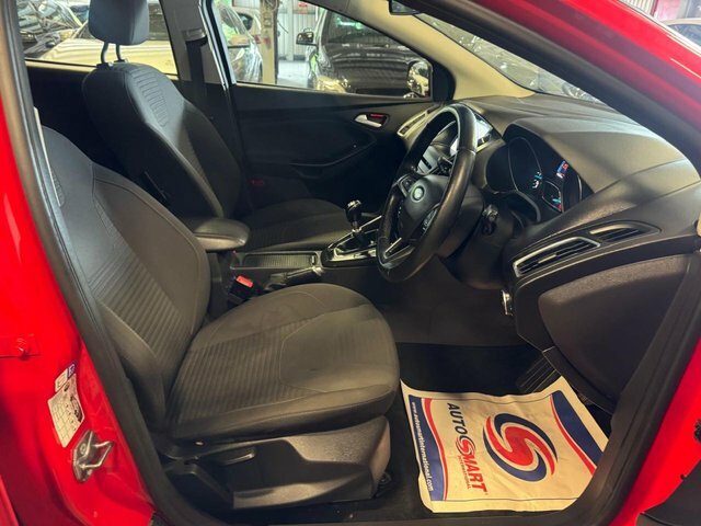 Ford Focus Estate RV66FNM Red #6