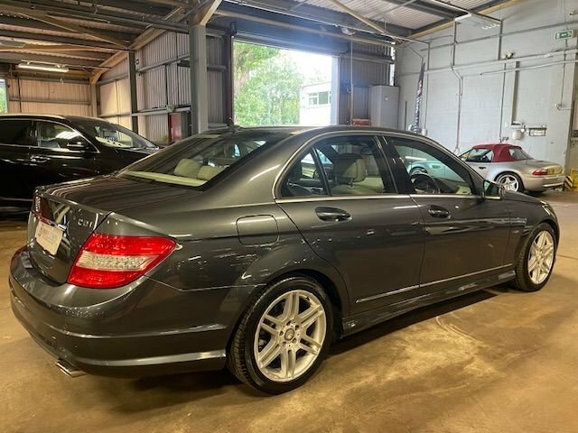 Mercedes-Benz C Class C220 Cdi Blueefficiency Elegance White #8