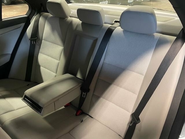 Mercedes-Benz C Class C220 Cdi Blueefficiency Elegance White #16
