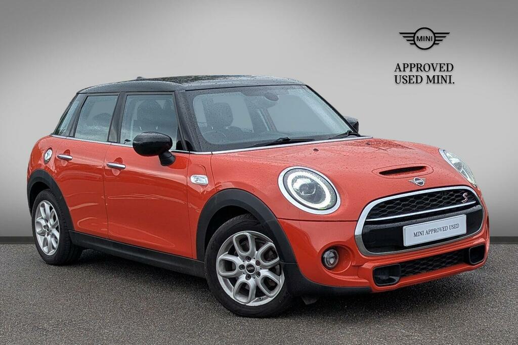 Mini Hatch 5-Door Hatch Cooper S Classic Orange