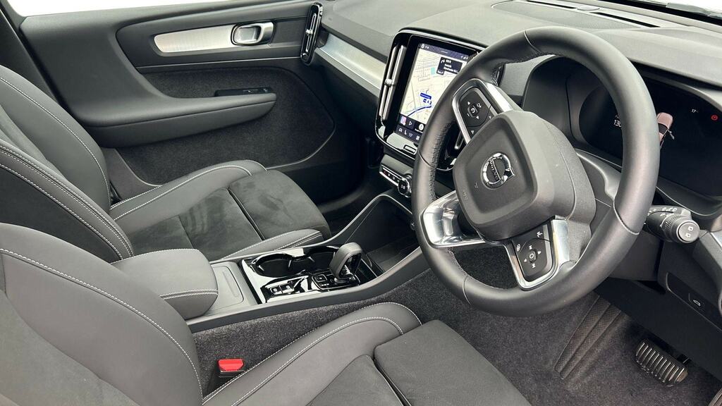 Volvo XC40 2.0 B3p Plus Pro Black Edition MD26LYJ Black #5