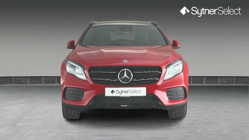 Mercedes-Benz GLA Class Gla 200 Amg Line Edition Plus Red #4