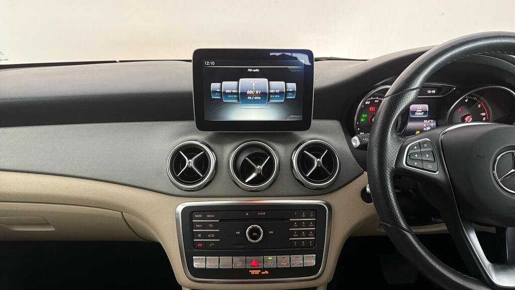 Mercedes-Benz GLA Class Gla 220D 4Matic Sport Executive LB17UPH Black #6