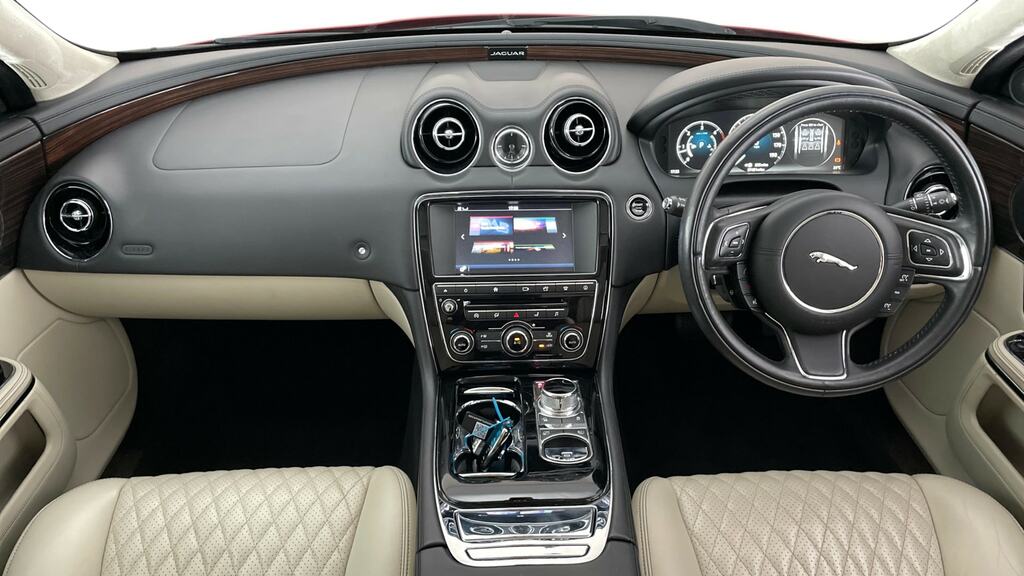 Jaguar XJ 3.0D V6 Portfolio Red #6