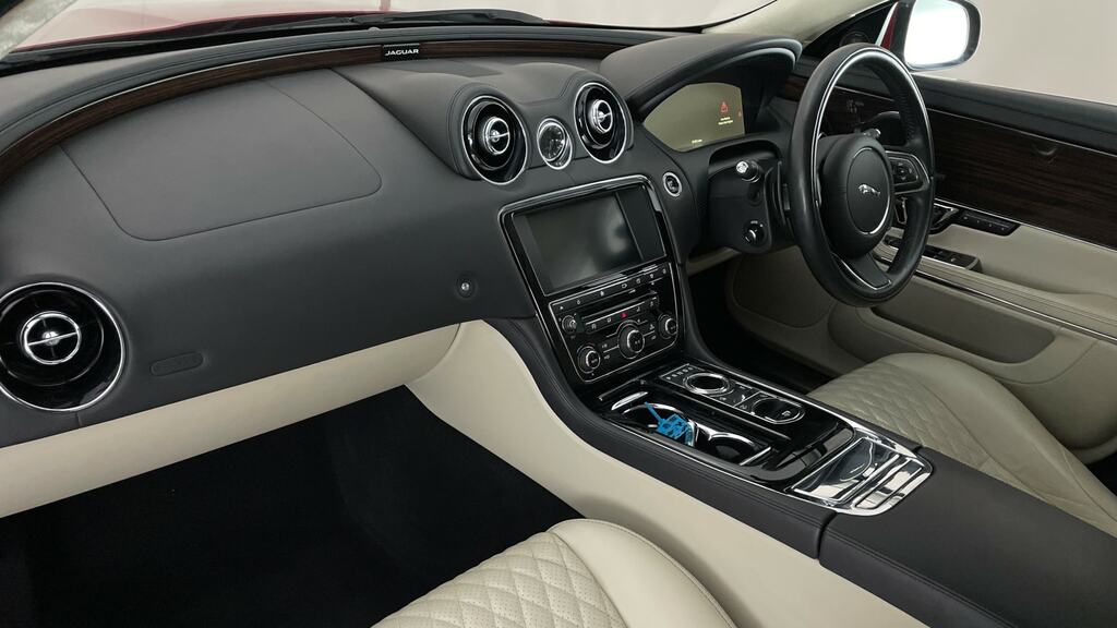 Jaguar XJ White White #11