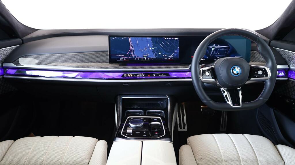 BMW i7 485Kw M70 Xdrive 105.7Kwh Ultimate Pack Black #4