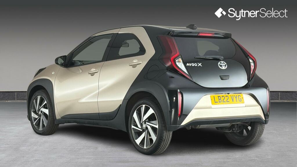 Toyota Aygo X 1.0 Vvt-i Edge Brown #2