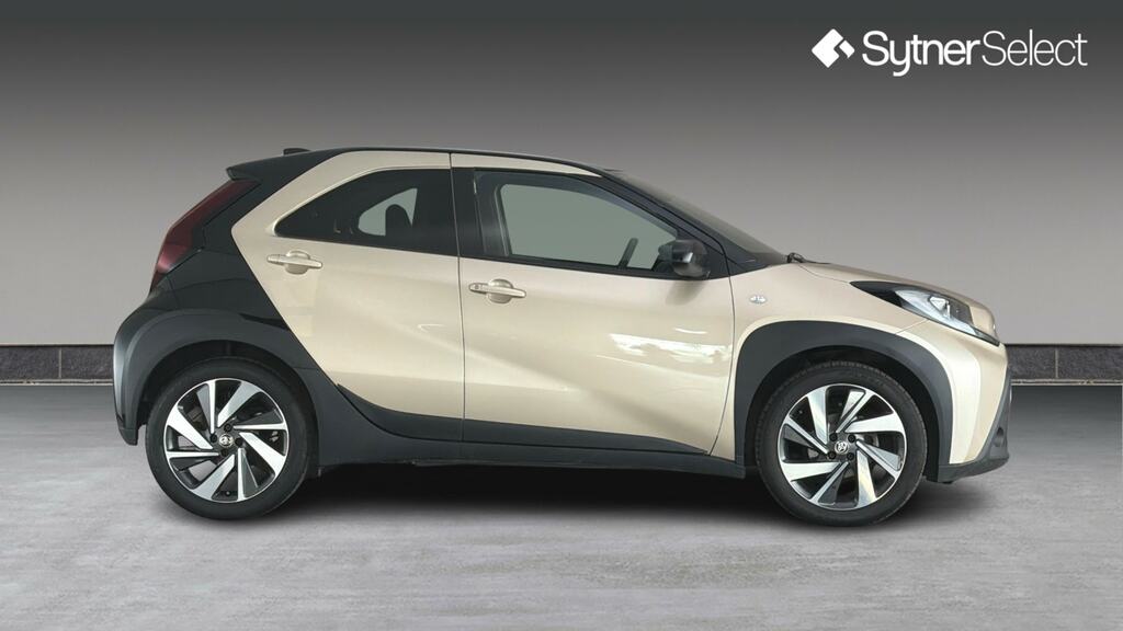 Toyota Aygo X 1.0 Vvt-i Edge Brown #3