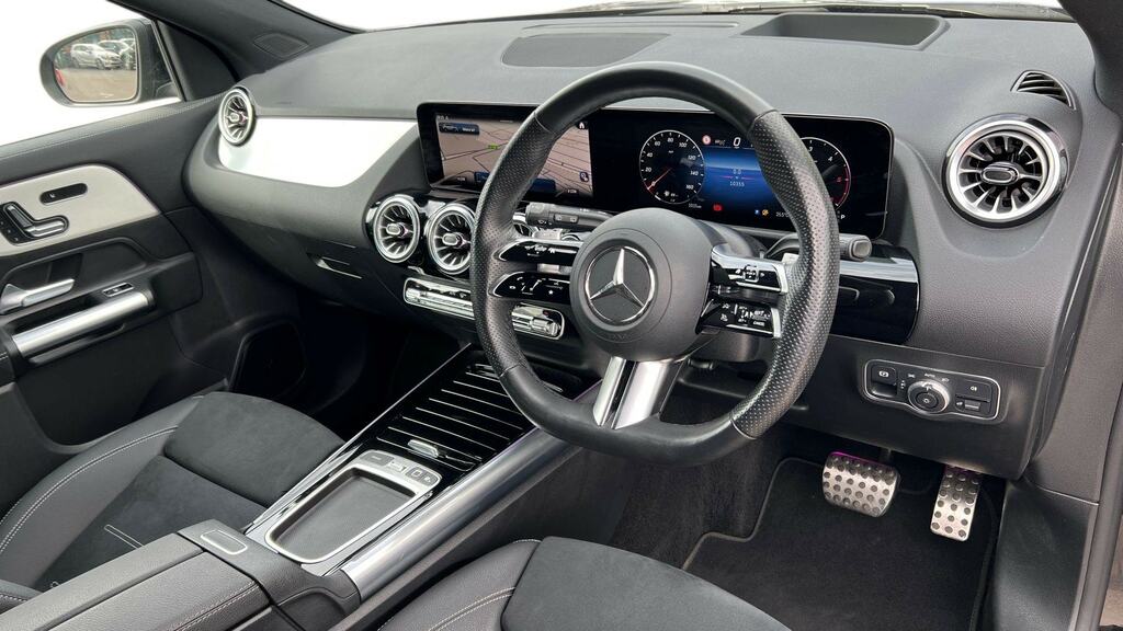 Mercedes-Benz GLA Class Gla 220D 4Matic Amg Line Premium Plus KM75ZKS Black #3