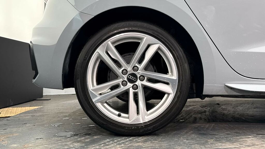Audi A1 25 Tfsi S Line YC72LLE Grey #5