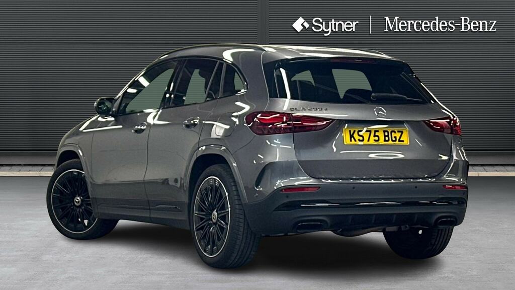 Mercedes-Benz GLA Class Gla 200D Amg Line Premium Plus Grey #2