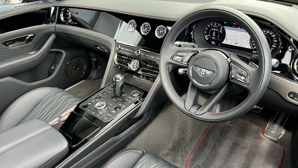 Bentley Flying Spur V8 Black Edition #9