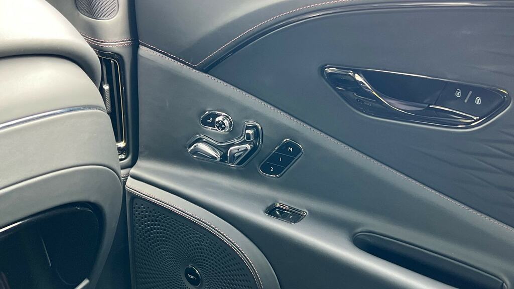 Bentley Flying Spur V8 Black Edition #21