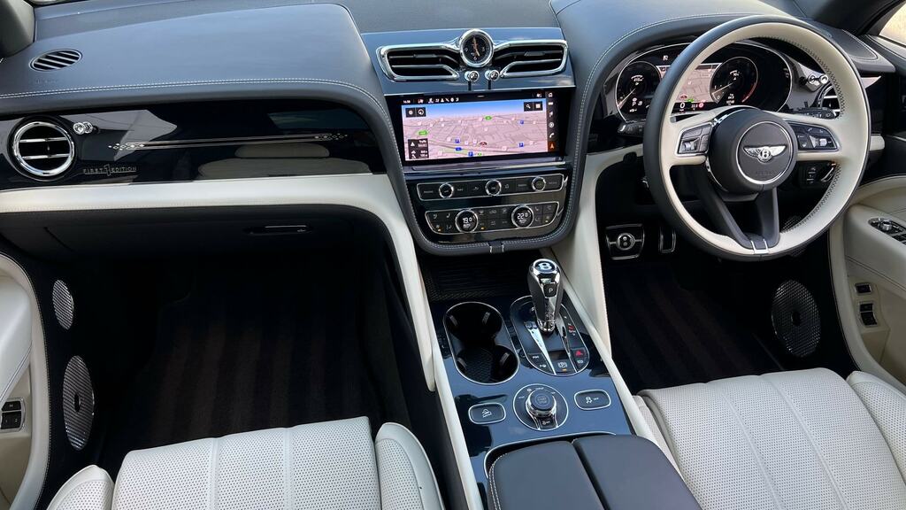 Bentley Bentayga 4.0 V8 Azure First Edition Ewb Silver