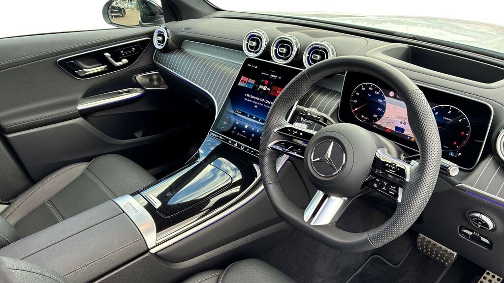 Mercedes-Benz GLC Class Glc 300D 4Matic Amg Line Premium 9G-tronic White #3