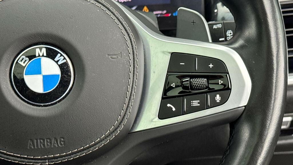 BMW X7 3.0 40D Mht M White #18