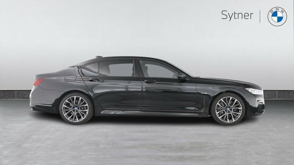 BMW 7 Series 745Le Xdrive M Sport Black #3