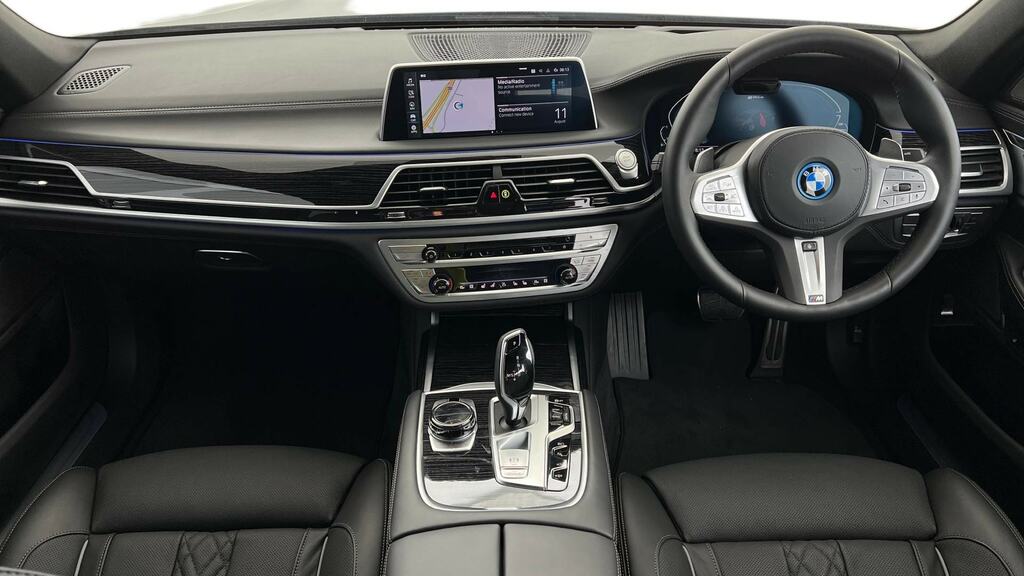 BMW 7 Series 745Le Xdrive M Sport Black #4