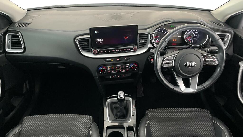 Kia Xceed 1.5T Gdi Isg 3 White #6