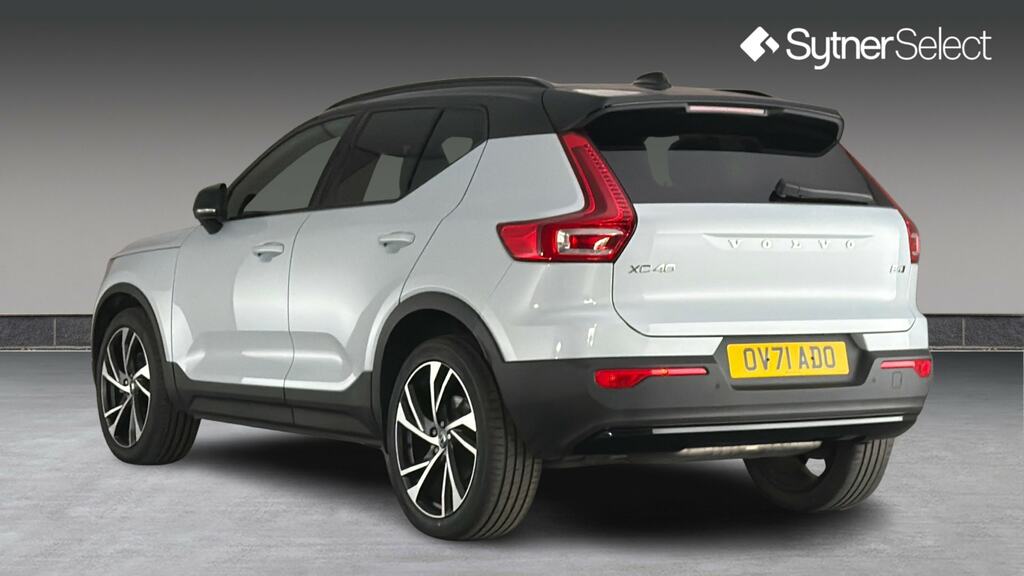 Volvo XC40 2.0 B4p R Design Pro Awd Silver #2