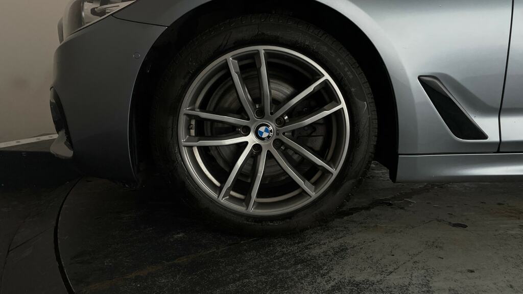 BMW 5 Series Se Blue #24