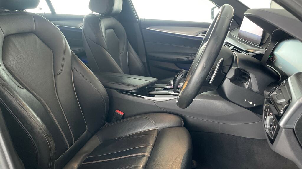 BMW 5 Series Se Blue #10