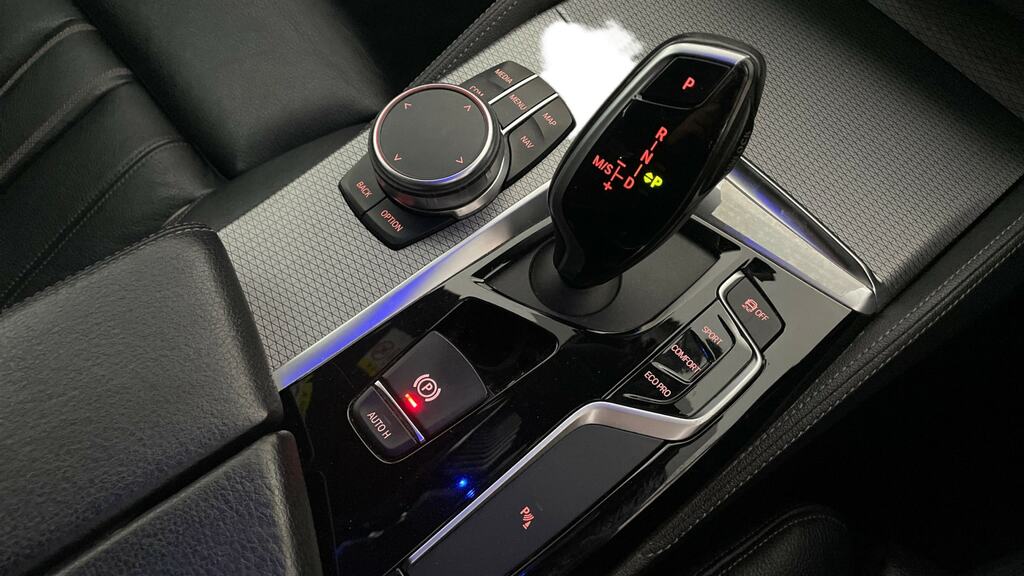 BMW 5 Series Se Blue #14