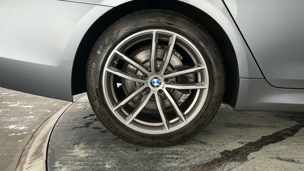 BMW 5 Series Se Blue #25