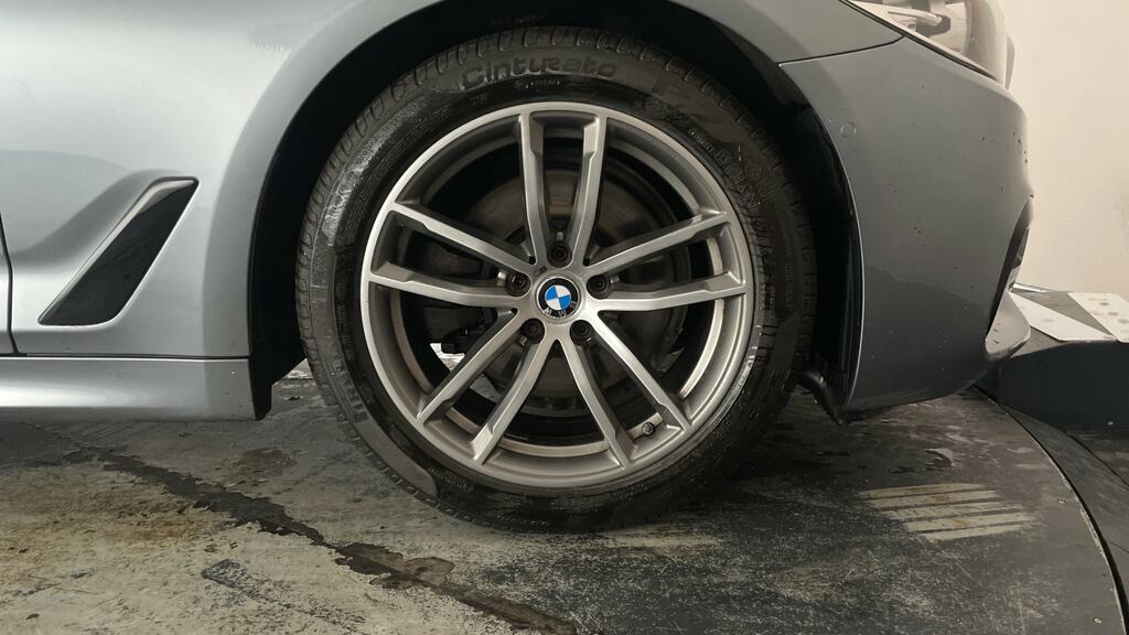 BMW 5 Series Se Blue #23
