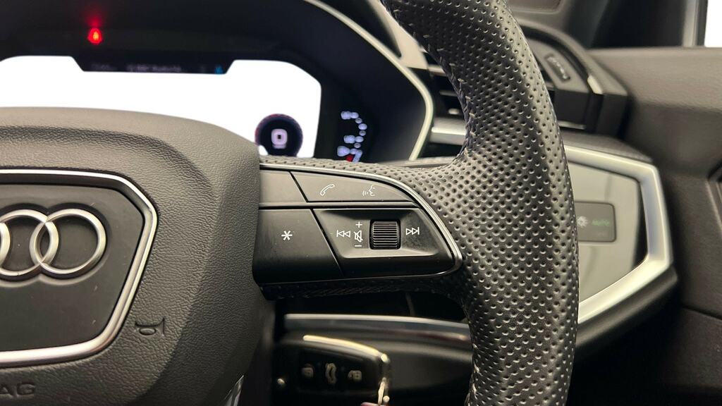Audi Q3 S Line White #18