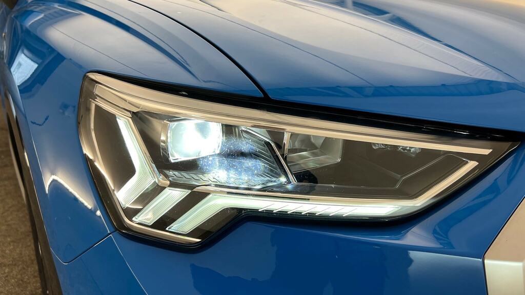 Audi Q3 S Line White #24