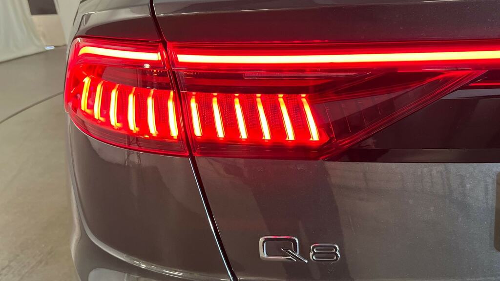 Audi Q8 3L Black Edition Blue #23