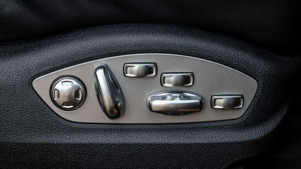 Porsche Macan T S-a 2024 Grey #29
